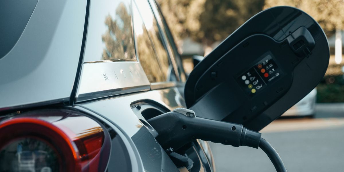 quanto custa carregar um carro eléctrico